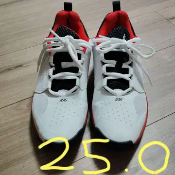 25.0 YONEX 106 테니스화 화이트/레드