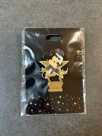 미키 95주년 핀 배지