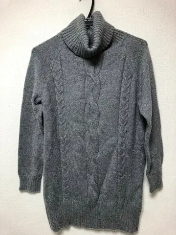 그레이 케이블 짜임 터틀넥 튜닉 내추럴 네임