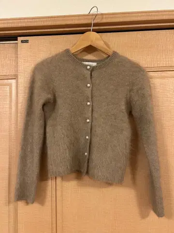 클린 라벨 릴랙싱 캐시미어 100% 가디건 브라운