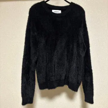 NOMANUAL Cropped hairy knit -black