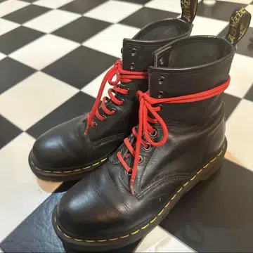 UK6 닥터마틴 8홀 블랙