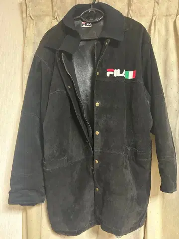 FILA 블랙 미들 코트 스웨이드