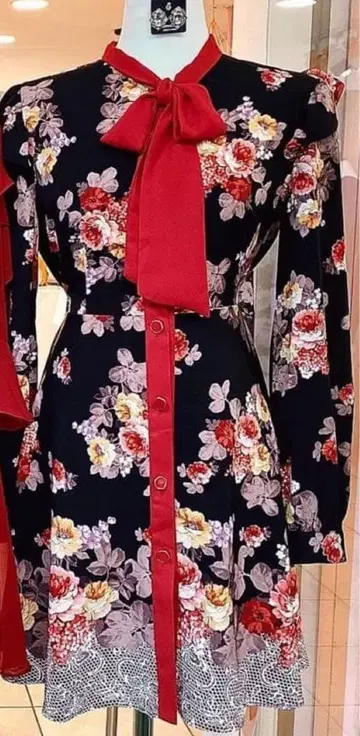 SOMEDAYS 꽃무늬 리본 포함 원피스 한국