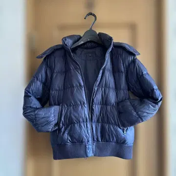 UNIQLO 네이비 다운 자켓 여성용