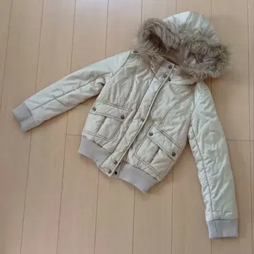 아이보리 퀼팅 자켓 퍼 포함 충전솜 방한복 7호