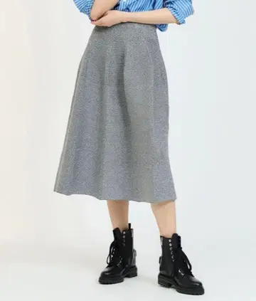 택 포함 새상품 에스트네이션 글리터 플레어 벌룬 니트 스커트 38