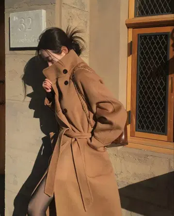 beidelli 스트랩 포함 울 스탠드 카라 박스 코트 카멜