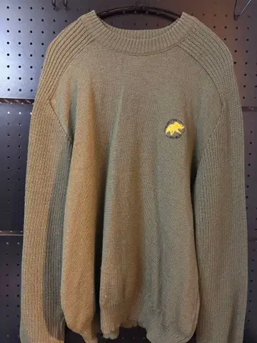 울 100% 올리브 그린 니트