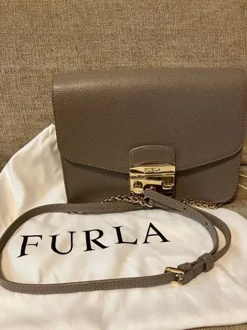 새상품급 훌라 FURLA 메트로폴리스 숄더백
