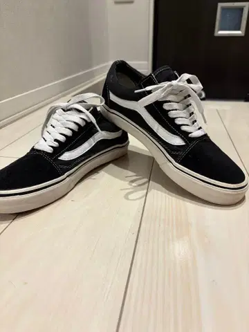 [ 주말 한정 판매 ] Vans 블랙/화이트 스니커즈