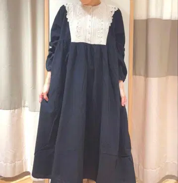 sm2 미사용 긴팔 배색 레이스 원피스