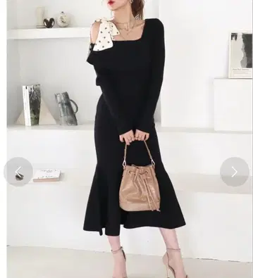 ROYAL PARTY 로얄 파티 숄더 스카프 머메이드 원피스