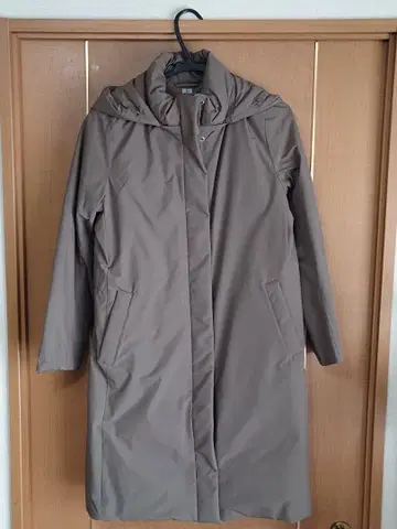 UNIQLO 유니클로 하이브리드 다운 코트 S 인기 올리브