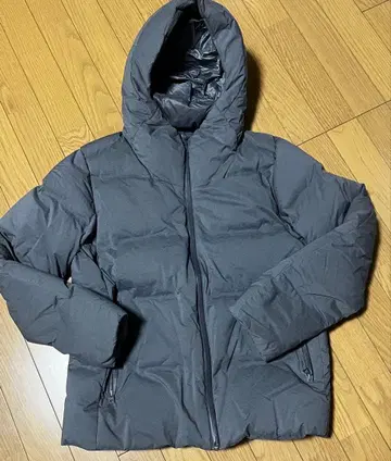 새상품급 유니클로 심리스 다운 숏코트 M