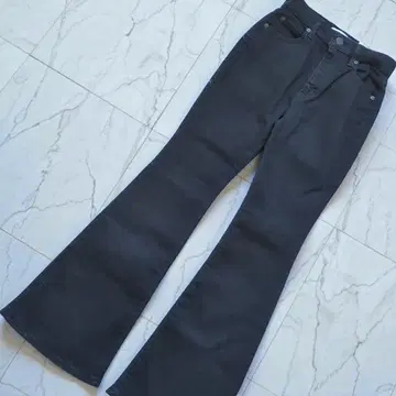 이번 시즌 아줄바이마우지 AZUL BY MOUSSY 부츠컷 팬츠 S