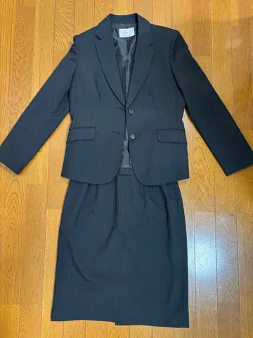 THEORIA 다크 그레이 수트 세트