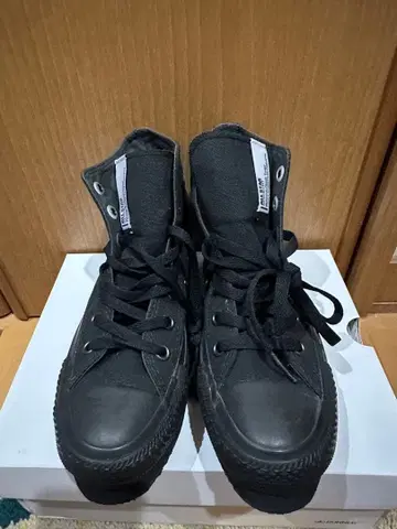 ALL STAR 블랙 하이컷 통굽 스니커즈