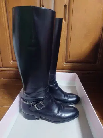 블랙 롱 부츠 버클 포함 다이애나