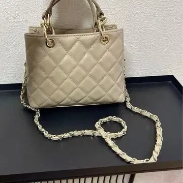 [ 새상품 ] AULENTTI 오우렌티 퀼팅 숄더백