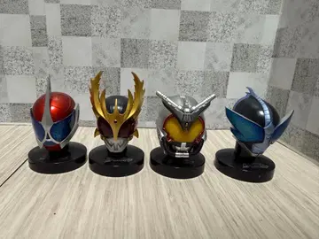 라이더 마스크 컬렉션 4종 세트 발광 받침대 포함