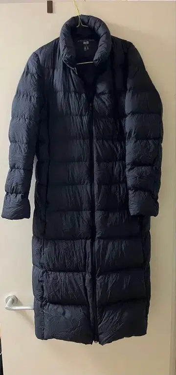 유니클로 울트라 라이트 다운 롱 코트 M