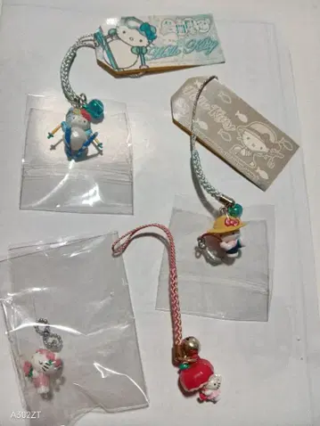 헬로키티 참 포함 스트랩 4개 세트