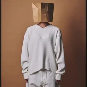 M.U THERMAL VCN L/S T WT 새상품 시착만 한 상품