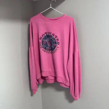 핑크 꽃무늬 프린트 맨투맨