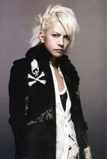 hyde 착용 애니멀 머플러 스톨 IF LGB ROEN