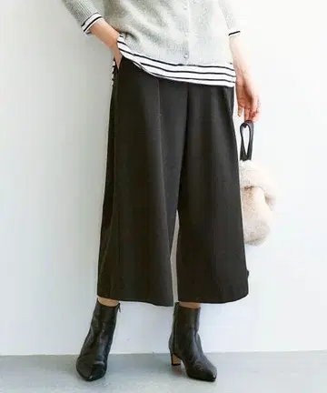 르 쿠르 블랑 le.coeurblanc 트위드 라이크 와이드 크롭 팬츠