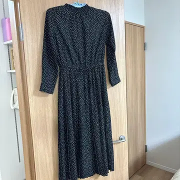 도트 무늬 블랙 원피스