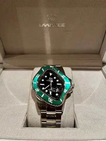 LAARVEE PEA101 베젤/그린 다이얼/블랙