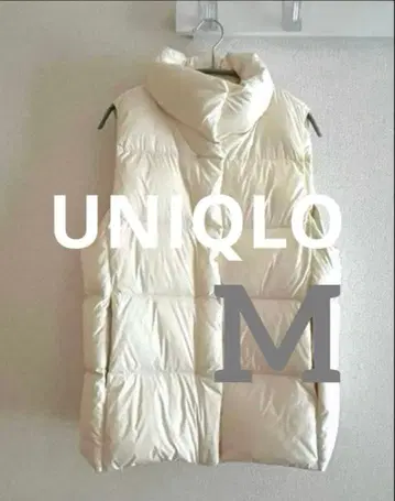 유니클로 다운 베스트 파우더 소프트 나노 디자인 M 사이즈