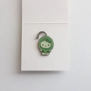 만박 일본관 키티 핀 배지 우치와히게무시속 기가스종