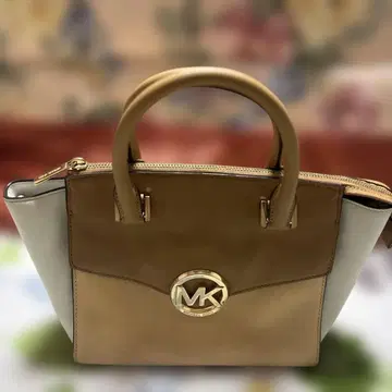 미사용에 가까운 Michael Kors 핸드백 베이지/화이트