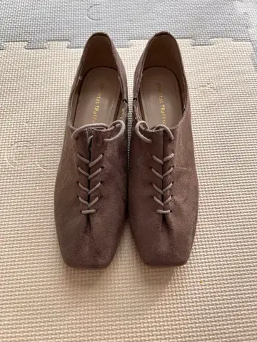 갑피 레이스업 슈즈