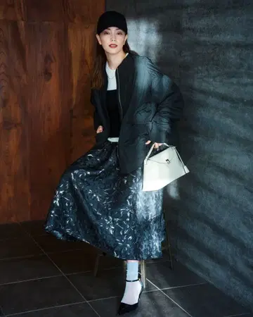 귀중 [ 택 포함 새상품 ] 자카드 허리밴딩 커브 캉캉 스커트