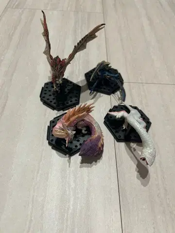 몬스터 헌터 피규어 4체 세트