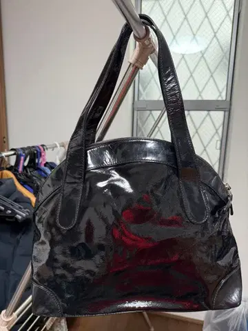 마가렛호웰 에나멜백 핸드백 블랙