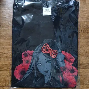 이토 준지 x 산리오 캐릭터즈 토미에 T셔츠 XL 사이즈 기모노