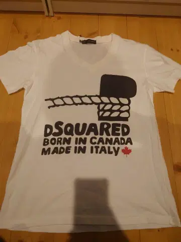 DSQUARED2 V넥 T셔츠 S사이즈 화이트