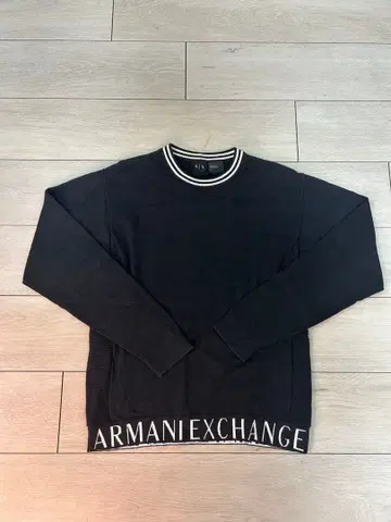 Armani Exchange 블랙 니트 스웨터