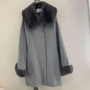 NICE CLAUP 그레이 퍼 부착 자켓