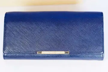 새상품 U by Ungaro 네이비 장지갑