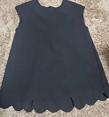 백 스캘럽 블라우스 Myu 미유 블랙