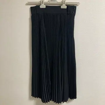 HYKE 롱 플리츠 스커트 블랙 하이크