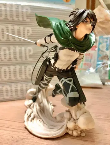 제일복권 땅울림 한지 C상자 없음 피규어만 진격의 거인