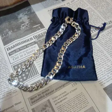 AGATHA PARIS 실버 체인 목걸이 파우치 포함