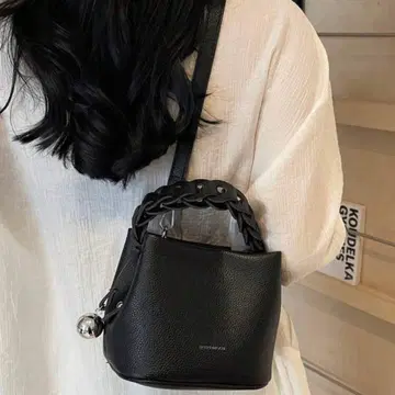 가죽 숄더백 블랙 뜨개질 핸들